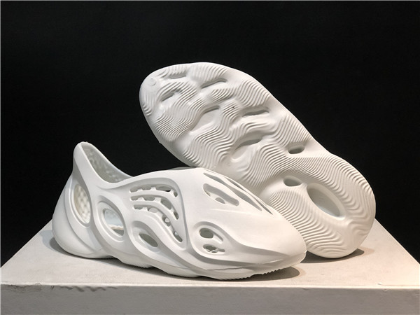 Women's Yeezy Foam Runner 